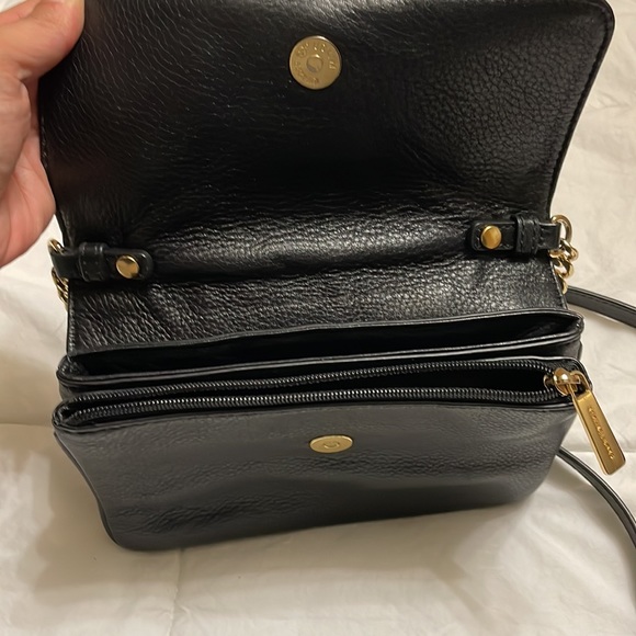 Micheal Kors Purse, gently used - Picture 3 of 3